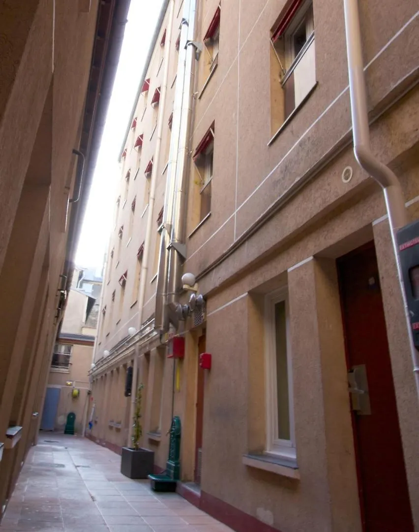 Internationale Des Jeunes Ostello
